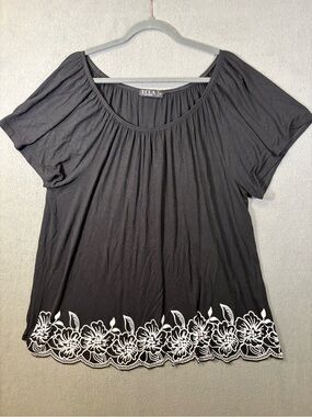 ECLA Women's Lightweight Black/White Floral Shirt Sz. 3X